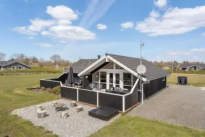 Image de Magnifique maison à Hemmet avec sauna