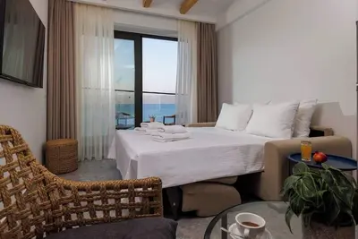 Image de Soho, Two-Bedroom Suite with Balcony and Sea View