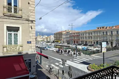 Image de T2 au bord du Canal Royal