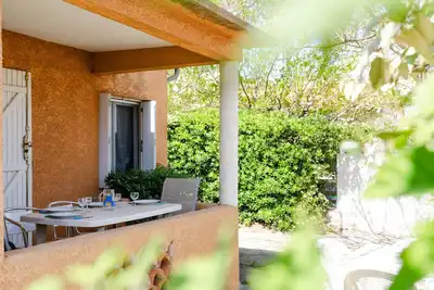 Image de Maison de vacances à 300m de la plage avec 3 chambres, parking privé et jardin équipé