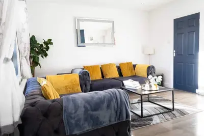 Image de 3 Bedrooms House, sleeps 7 with 3 double beds and one single bed. Free parking