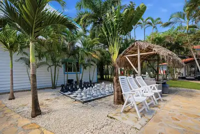 Image de 12 bedroom super villa! This mini private resort is perfect for large groups!