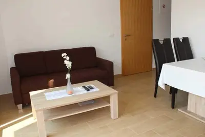 Image de A1 - Chic One-Bedroom Apartment with Parking and Garden view