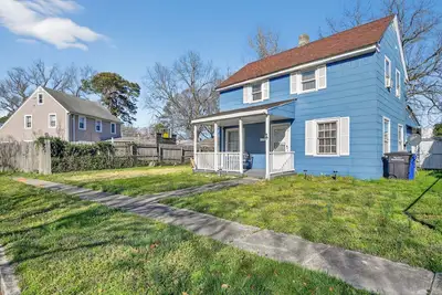 Image de New! Cozy Cradock Charm Your Portsmouth Home Base