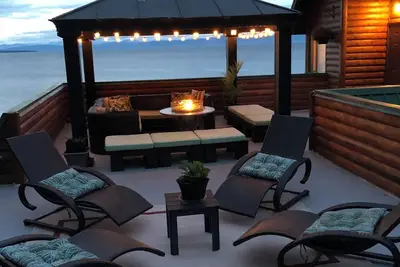 Image de Log Home 4 bdr beachfront hot tub, kayaks, canoe, fish clams/oysters from shore