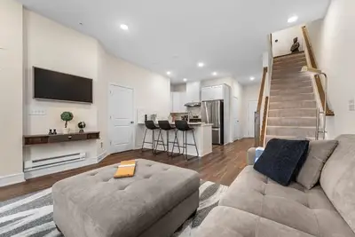 Image de Luxury Furnished Home in Ashburn – Perfect for Relocation and Extended Stays