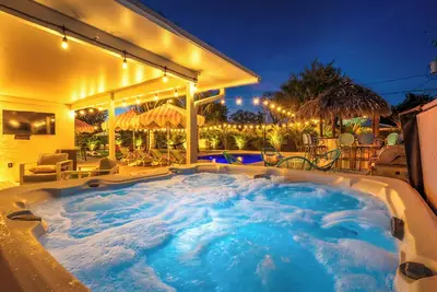 Image de New! Coastal Retreat•Heated Pool•Spa•Ami Beach