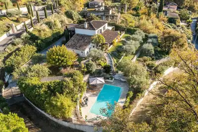 Image de Beatrice, villa de charme avec piscine et vue sur le village de St Paul de Vence