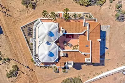 Image de Quiet Bungalow near Beach | Barefoot Bungalow 3