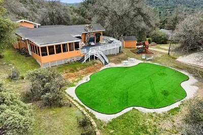 Image de Fun Getaway | HotTub | Golf | Volleyball and More