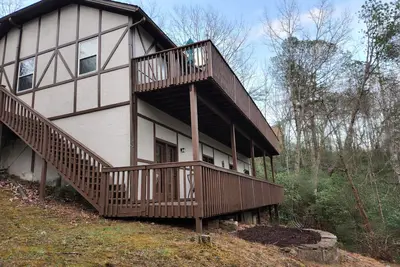 Image de Game Room+Dog Friendly+Pool Access+close to downtown