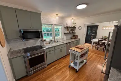 Image de Charming Clemson Retreat Near Campus, The Walker Course, & Lake Hartwell