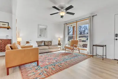 Image de Central Franklin Home, Quiet Street, Outdoor Fun