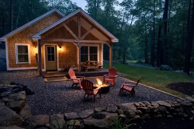 Cozy & Modern 2br/2ba with Long Pond access in Rome