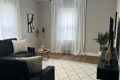 Image de Awesome 3br Retreat near Advocate Sherman & Judson U in charming South Elgin