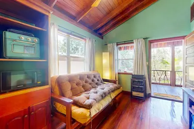 Image de Charming duplex with full Kitchen & WiFi - near dining & stunning attractions