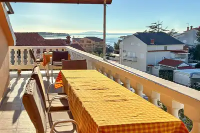 Image de Charmant appartement de 2 chambres à Rab