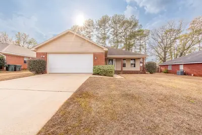 Sleeps 10, Pet-friendly, Fort Rucker