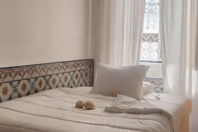 Image de Cozy little house in the center of Lisbon, with preserved historic architecture.