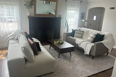 Image de 3br Home Near Arrowhead – Perfect for World Cup Visitors!