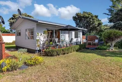 Image de The Boat Shed - Waterfront Bach at HarbourLights