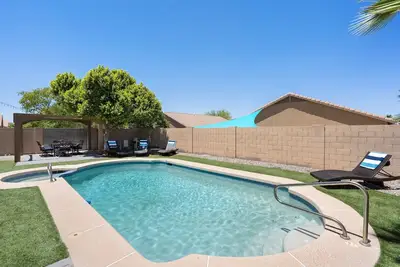 Image de Spacious 5-bdrm house w/heated pool close to Spring Training, Phx Raceway & more