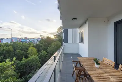 Image de Xl Balcony Stylish 2br | Near Food & Shops