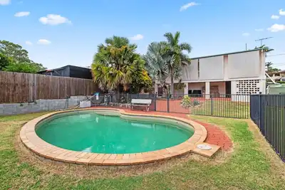 Image de Value 3 Beds Family Stay w/ Pool, Near Bay & Shops