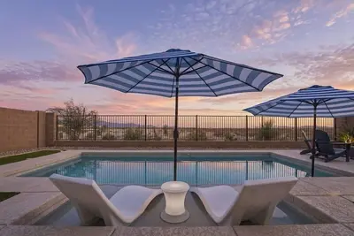 Image de Blue Desert Oasis - 4 Bed w/ Bonus Casita and Pool and Firepit