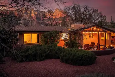 Image de Myrinn - Nature Retreat | Firepit & Walk to Uptown