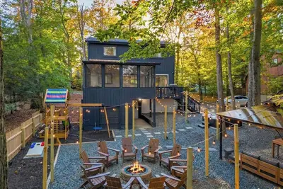 Image de Private Poconos Retreat! HotTub, GameRoom, FirePit