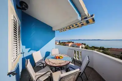 Image de Appartement de deux chambres avec une piscine Kozino, Zadar (A-25190-d)