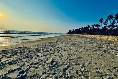 Image de 20 meter to  private beach/2br /thodiyil BeachView