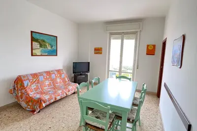 Image de New three-room apartment near the sea