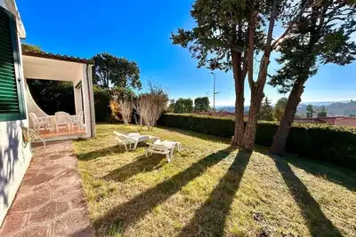 Image de Beautiful villa with sea view garden