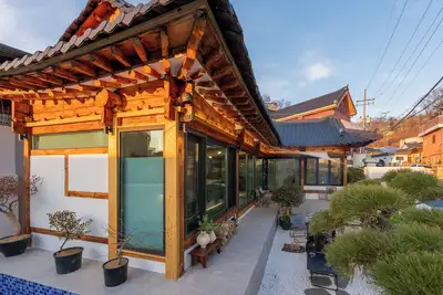 Image de Entire Private Korean Hanok House with Outdoor Hot Tub in Andong – Seohodang