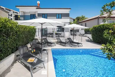 Image de Villa pour 8 personnes à proximité de la plage