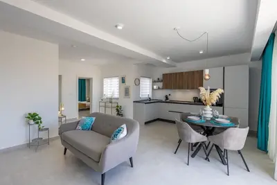 Stylish Penthouse with Seaview By Quicktrips