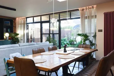 Image de Belle Maison | Spacious Family Home with Hot Tub!