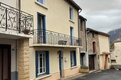 Image de Spacious Village House with Garden in Ginoles