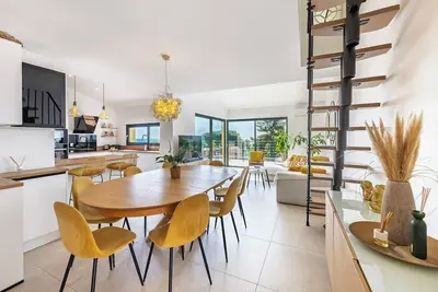 Image de Magnifique villa vue mer avec piscine chauffée en option, pétanque et ping pong