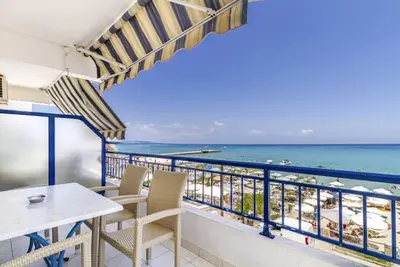 Image de Poseidon Edge No28 by RentalsPro - Kallithea