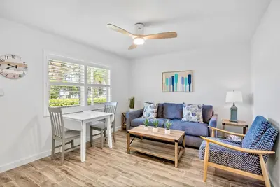 Image de 100 Yds to Beach+2 Blocks to Siesta Key Village ; Heated Pool