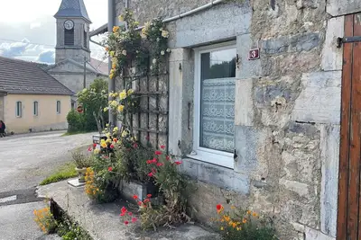 Image de Gîte familial à la campagne dans le Jura