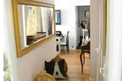 Rue de l'Universite 2 bedroom apartment