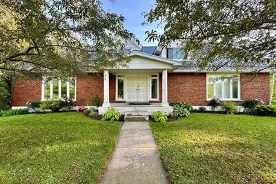 Image de The Red Brick House