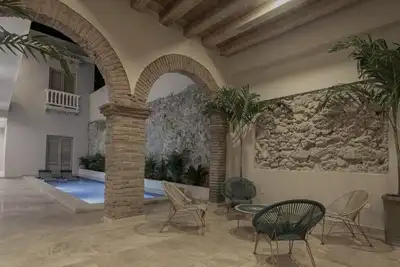 Image de Palma House · 7 Bedroom Chic Mansion!