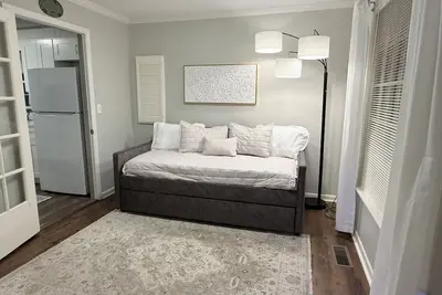 Image de 3-bedroom house in peaceful McKenzie near Bethel University