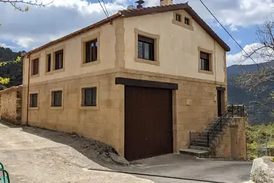 Image de VuT in the heart of Las Merindades, Burgos. Ideal for families up to 7 people.