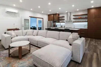 Image de The Timber Den with Indoor Hot Tub